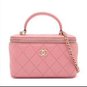 Chanel Matelasse Lambskin ChainShoulder Bag Vanity Pink Gold Metal